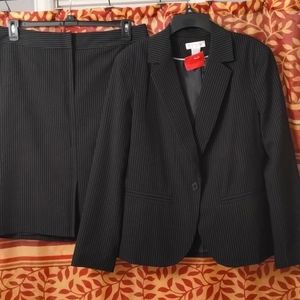 Worthington two-piece pinstripe suit size 14 skirt set